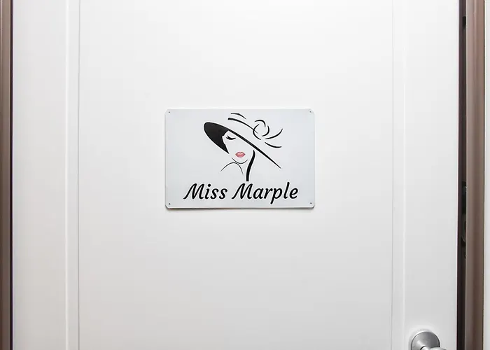 Ms Marple Luxury Suite Central Station